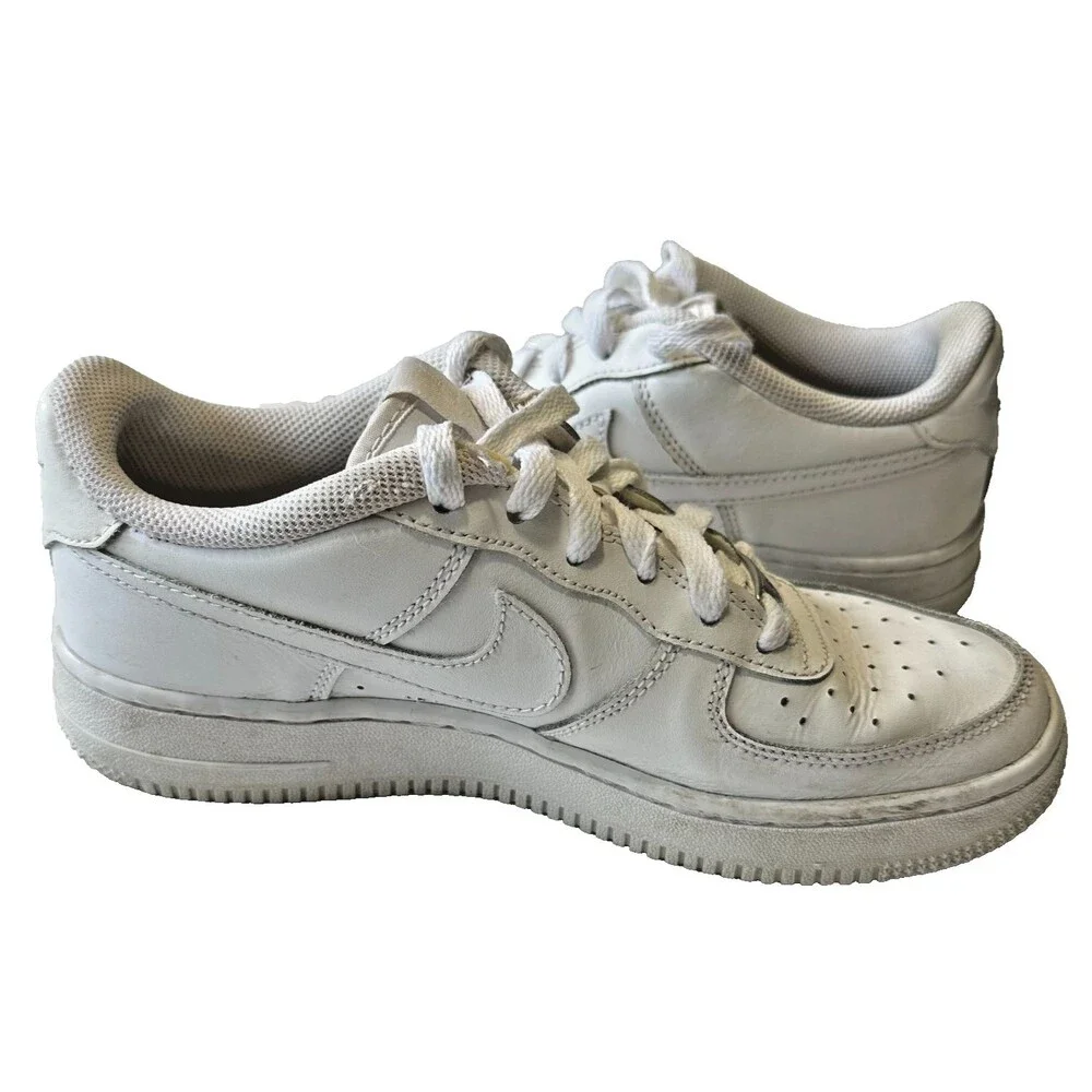 Nike Air Force One AF1 Low Youth Size 5.5Y Triple White Leather Shoes 314192-117